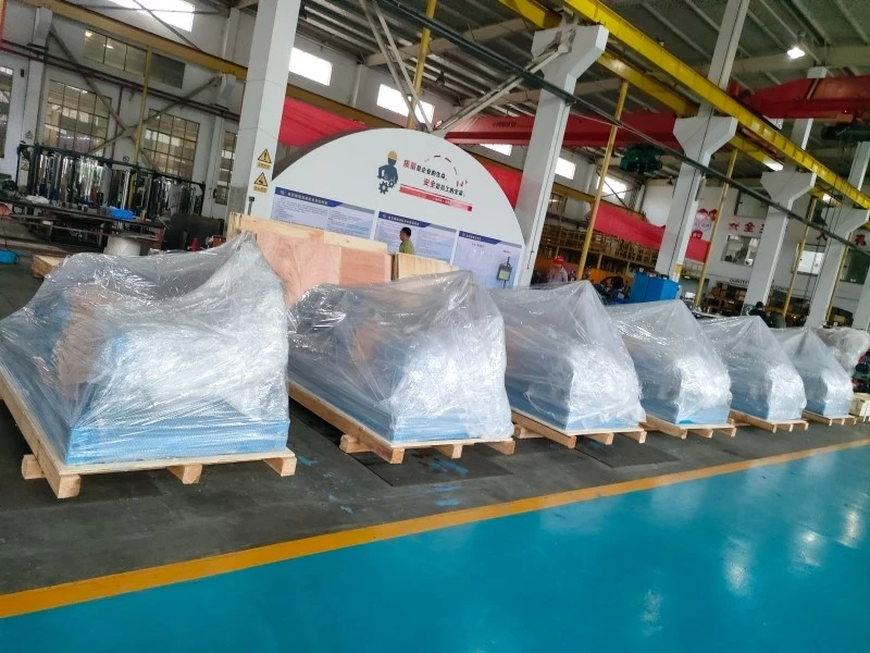 Six sewage reverse osmosis high pressure pumps prepared for export Six sewage reverse osmosis high pressure pumps prepared for export